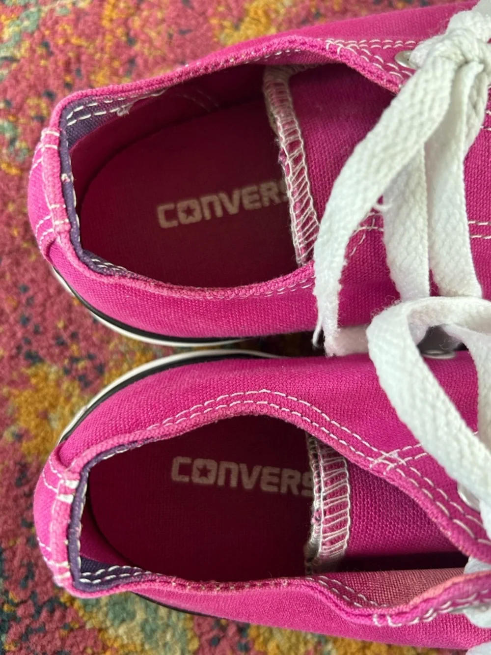 Converse | Kids Magenta ‘Berry Smoothie’ Lace Up Low Top AllStar Sneakers Size 3